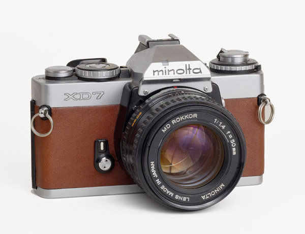 Minolta XD7 gainé de cuir marron
